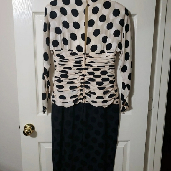 VINTAGE DRESS - Picture 2 of 3